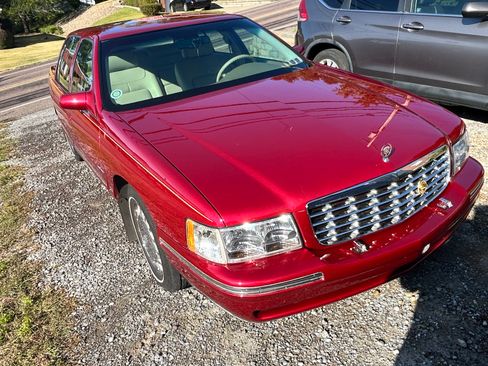 Used 1998 Cadillac De Ville Sedan image 6