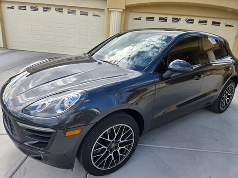 Used 2017 Porsche Macan S image 2