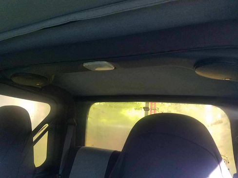 Used 1998 Jeep Wrangler SE image 4