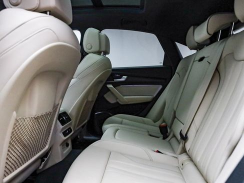 Used 2023 Audi Q5 2.0T Premium Plus w/ Premium Plus Package image 9