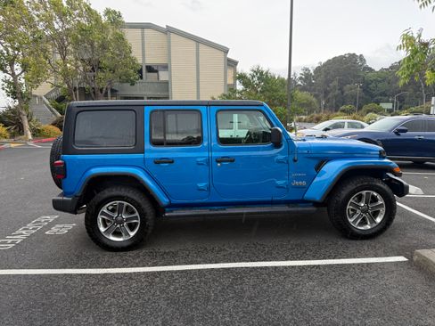Used 2021 Jeep Wrangler Unlimited Sahara w/ Safety Group AWD/4WD image 9