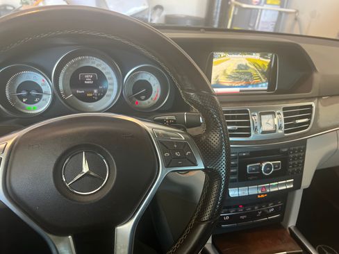 Used 2014 Mercedes-Benz E 350 Sedan image 10