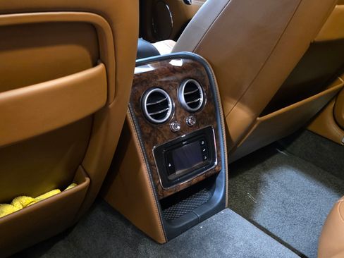 Used 2014 Bentley Flying Spur W12 AWD/4WD image 17