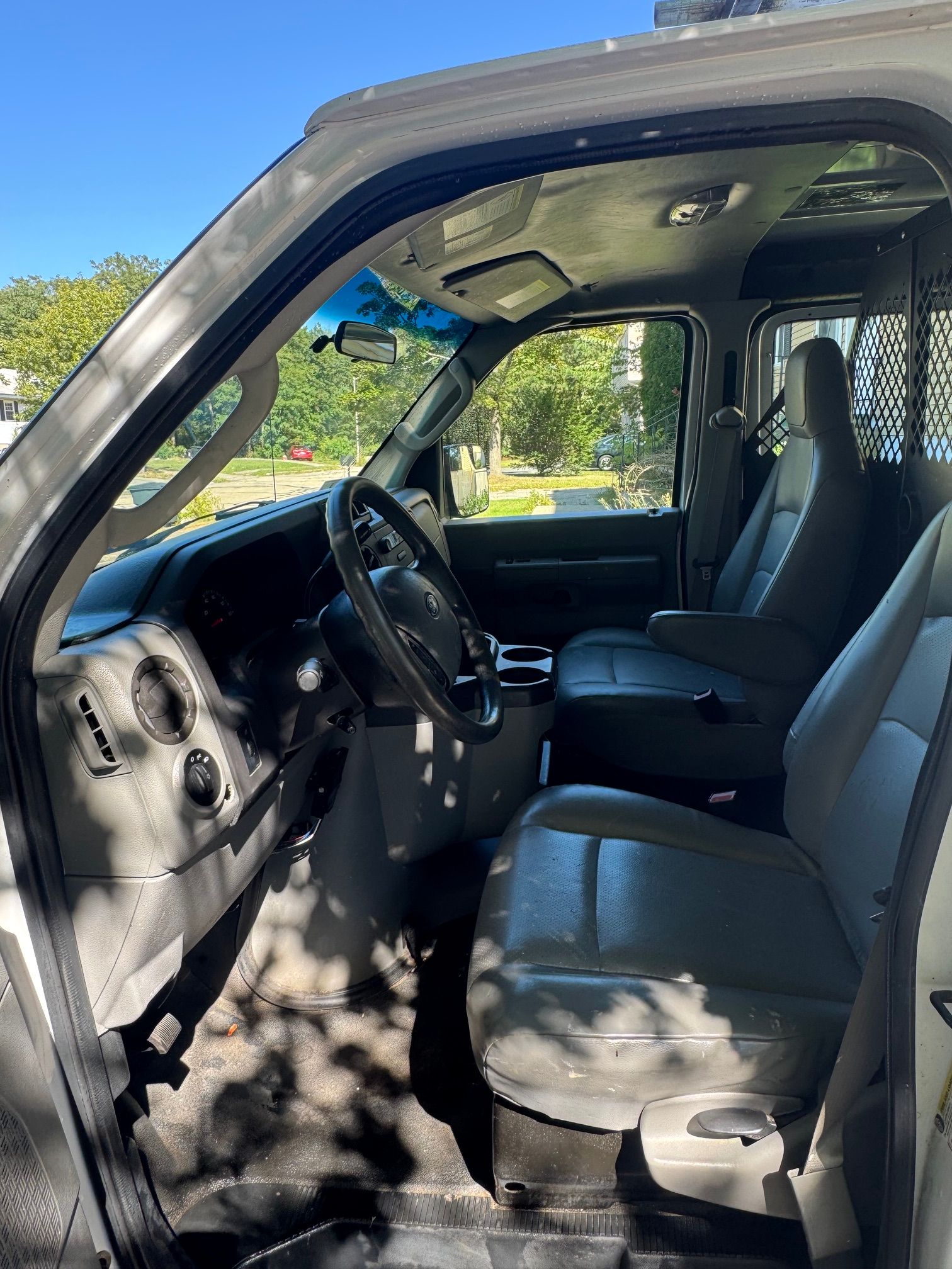 Used 2014 Ford E-250 and Econoline 250 w/ Commercial Cargo Van Package RWD image 10