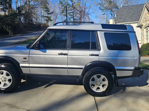 Used 2003 Land Rover Discovery HSE image 4