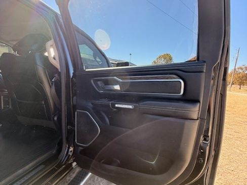 Used 2020 RAM 1500 Laramie image 12