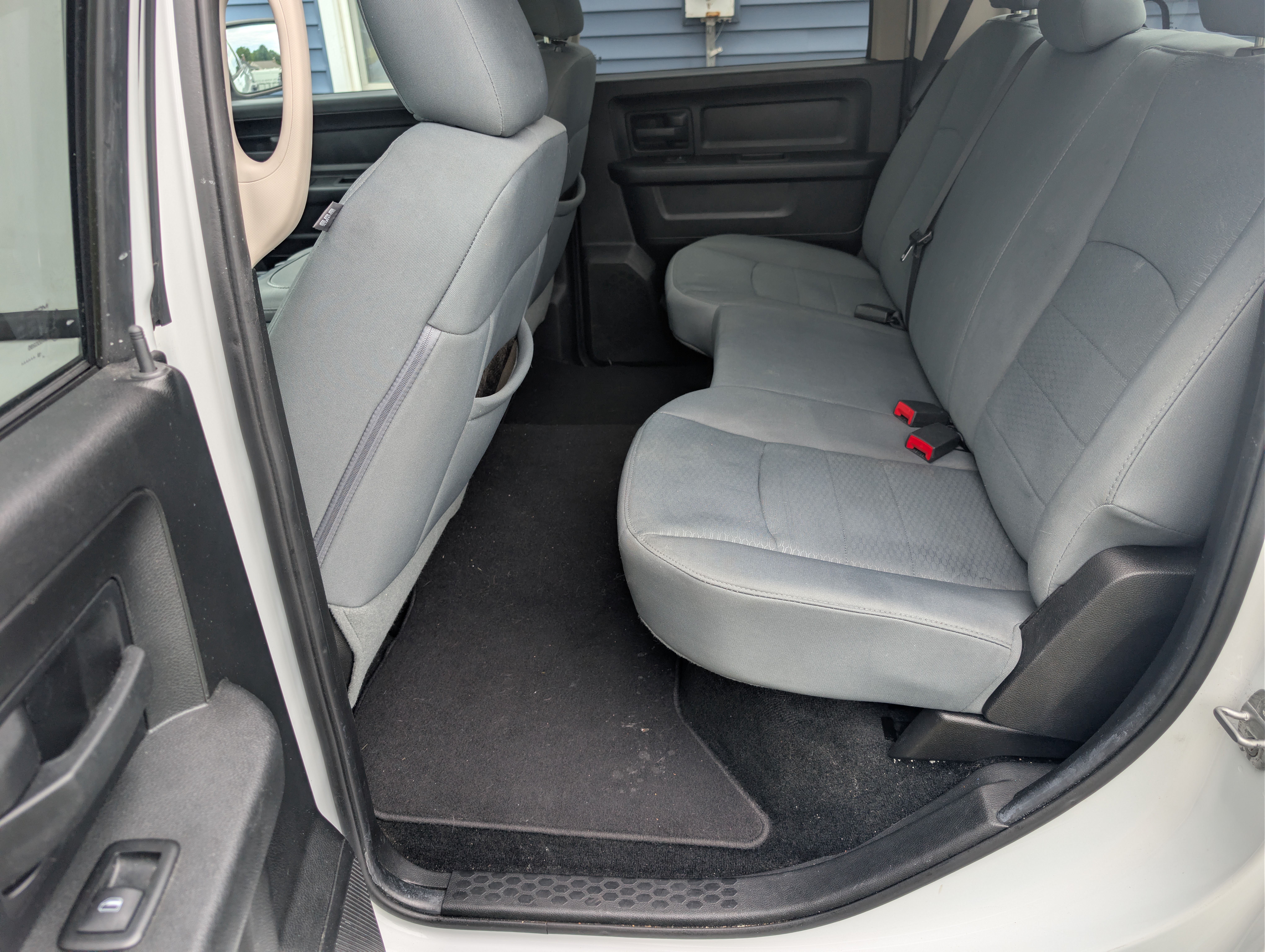 Used 2014 RAM 1500 ST AWD/4WD image 21