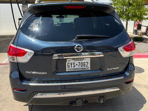 Used 2015 Nissan Pathfinder Platinum FWD image 5