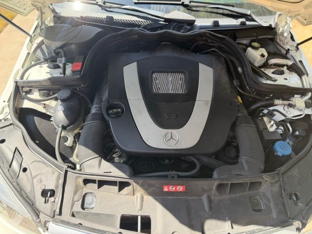Used 2011 Mercedes-Benz C 300 Sedan image 15