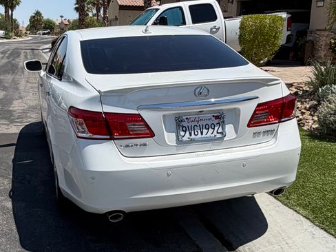 Used 2010 Lexus ES 350 FWD image 2