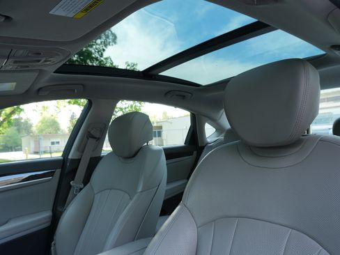 Used 2018 Genesis G80 3.8 w/ Option Group 02 image 19