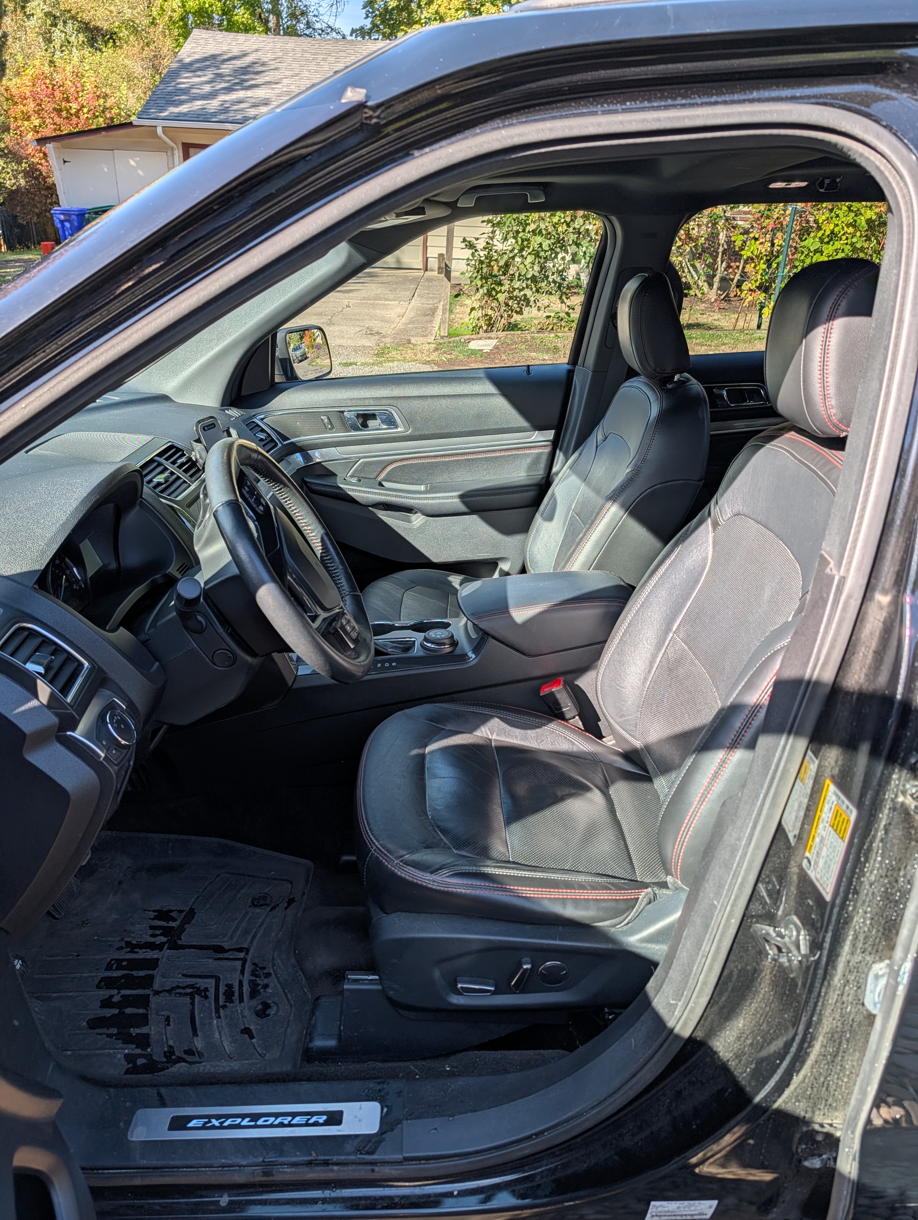 Used 2018 Ford Explorer Sport w/ Equipment Group 401A AWD/4WD image 9