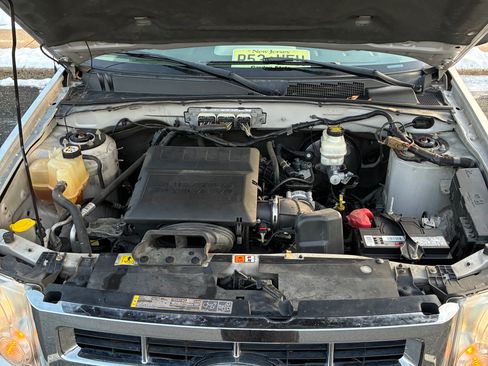 Used 2011 Ford Escape XLT w/ Cargo Pkg image 17