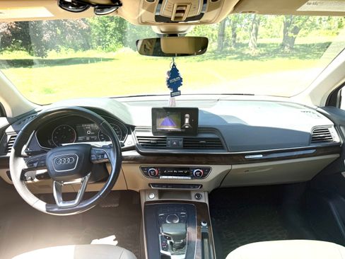 Used 2018 Audi Q5 2.0T Premium w/ Convenience Package AWD/4WD image 8