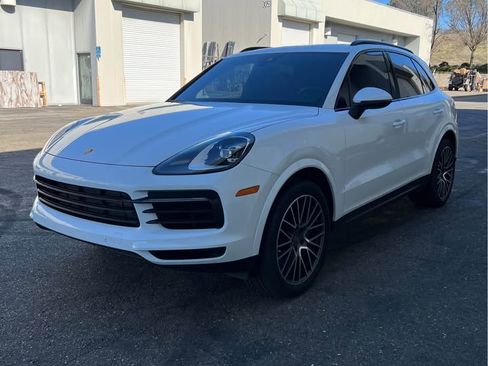 Used 2020 Porsche Cayenne S image 2