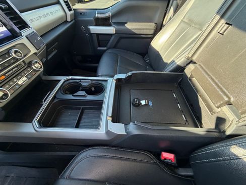 Used 2022 Ford F250 Lariat w/ Tremor Off-Road Package image 13