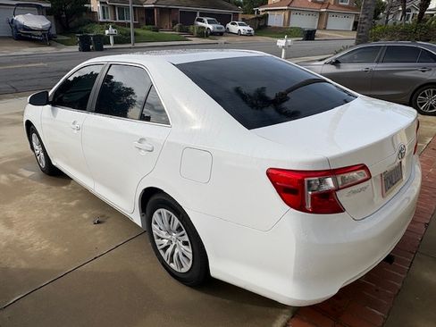 Used 2014 Toyota Camry LE image 6