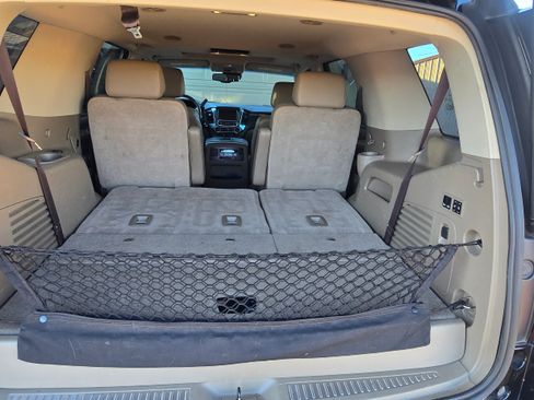 Used 2018 Chevrolet Tahoe LT image 17