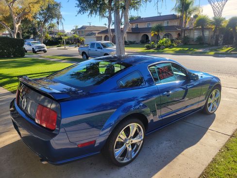 Used 2007 Ford Mustang GT Premium image 2