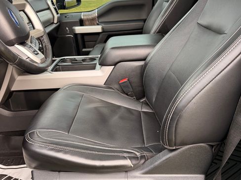 Used 2019 Ford F250 Lariat image 21