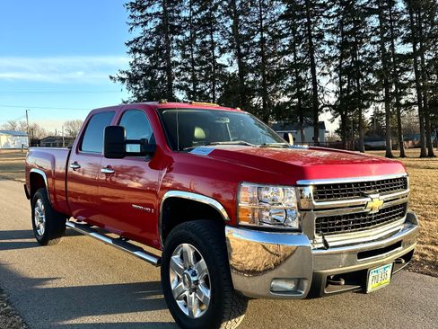 Used 2008 Chevrolet Silverado 2500 LTZ w/ Suspension Package, Off-Road image 9
