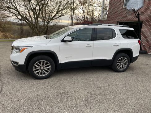 Used 2017 GMC Acadia SLE w/ Driver Alert Package I image 4