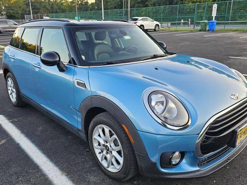 Used 2018 MINI Cooper Clubman image 1