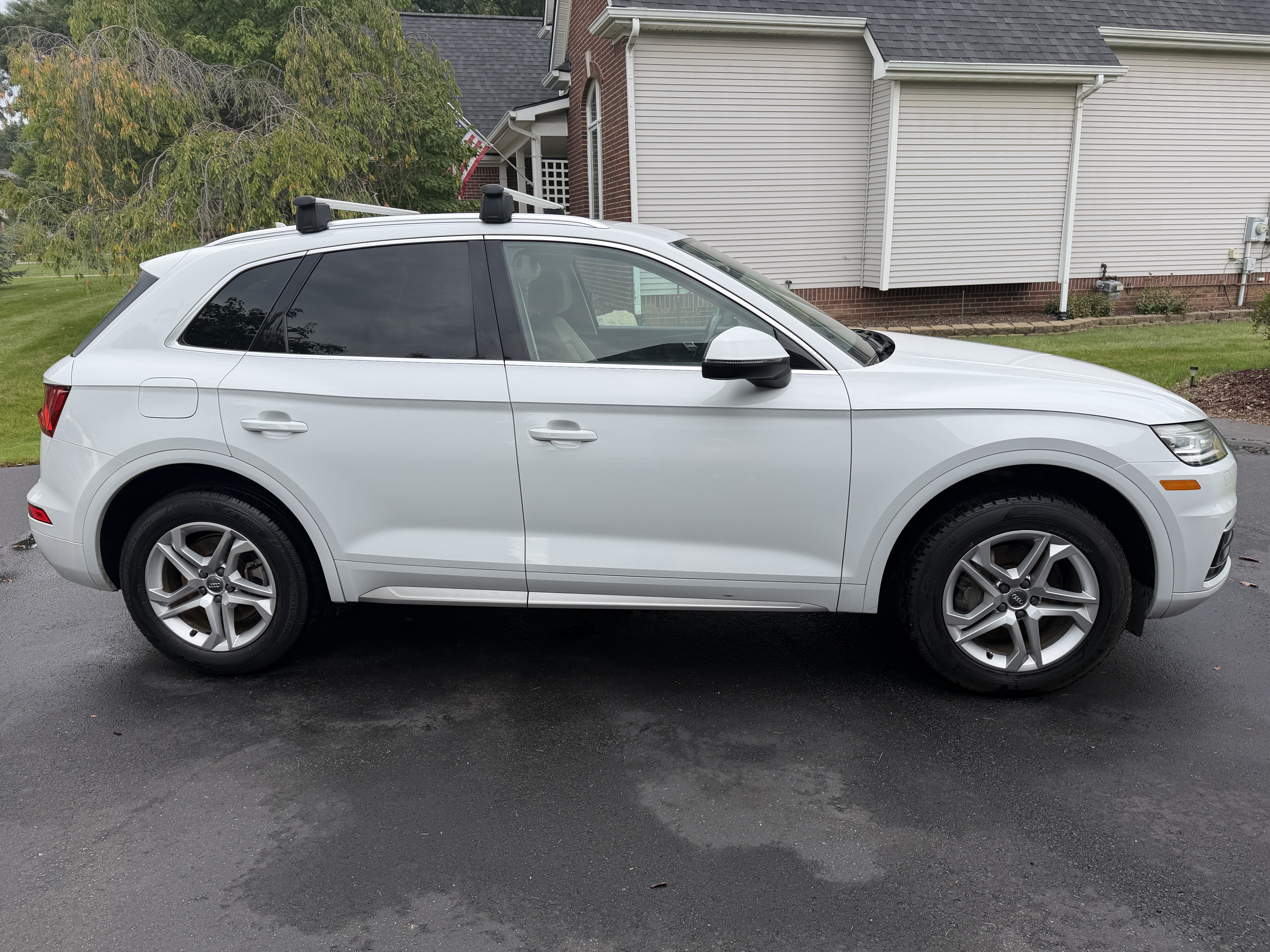 Used 2019 Audi Q5 2.0T Premium AWD/4WD image 25