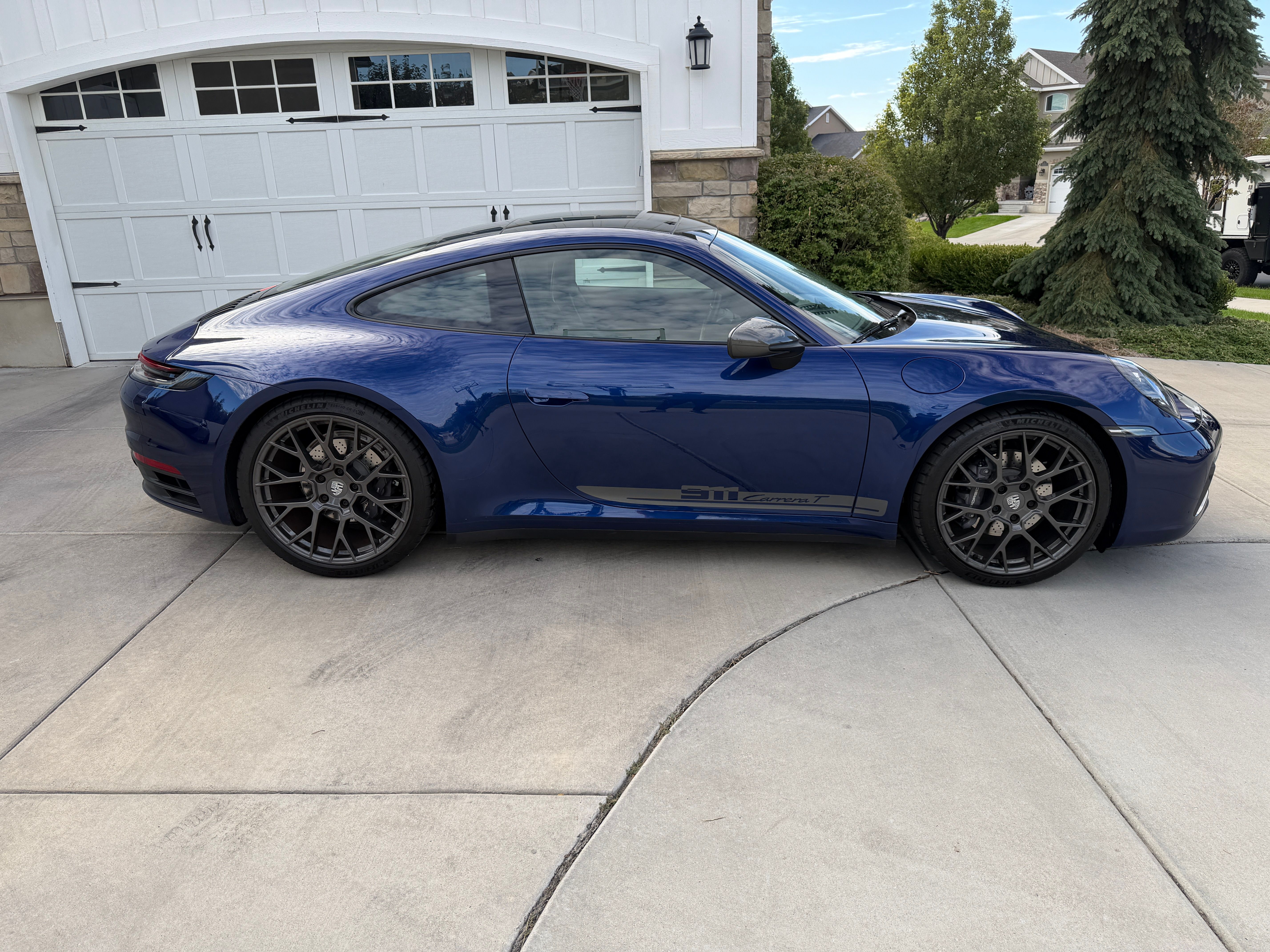 Used 2023 Porsche 911 Carrera T RWD image 2
