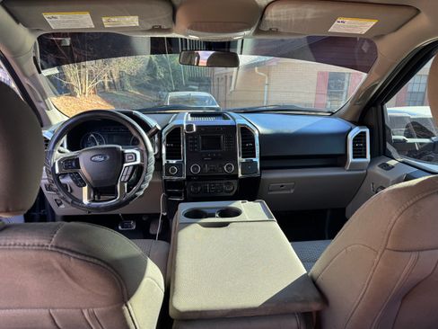 Used 2018 Ford F150 XLT image 10