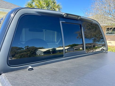 Used 2004 Ford F150 Lightning image 19