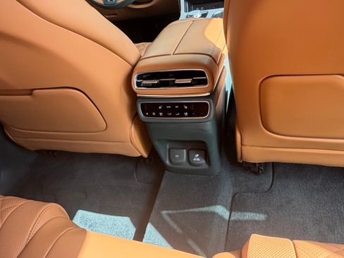 Used 2025 Genesis GV80 3.5T Prestige image 15