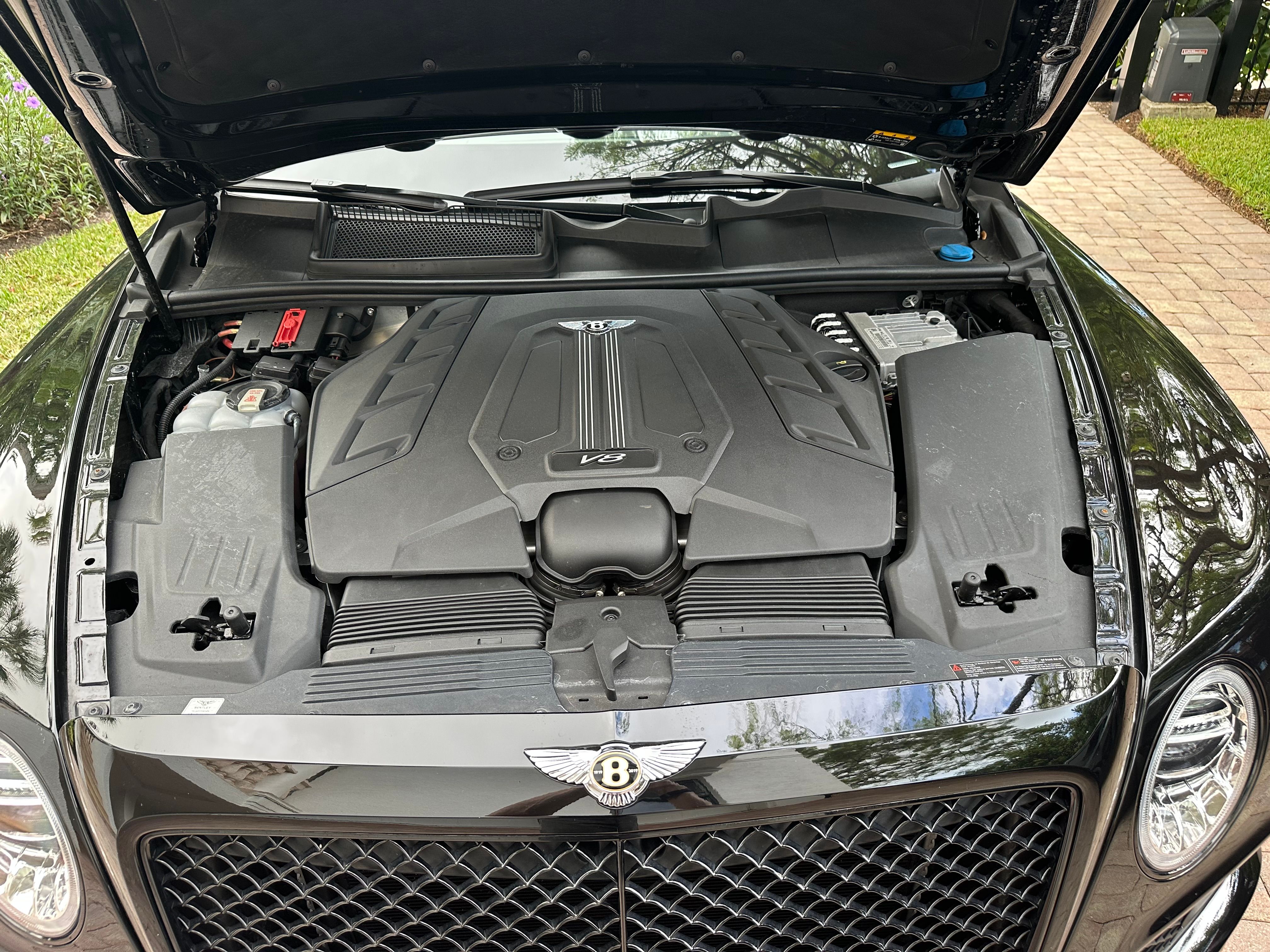 Used 2020 Bentley Bentayga AWD/4WD image 18