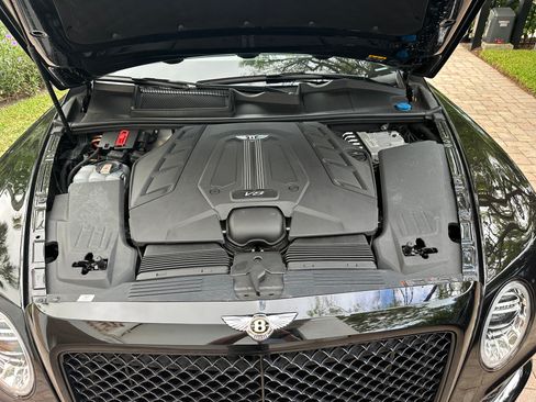 Used 2020 Bentley Bentayga AWD/4WD image 18