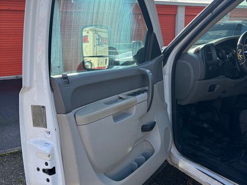 Used 2011 Chevrolet Silverado 3500 W/T image 12