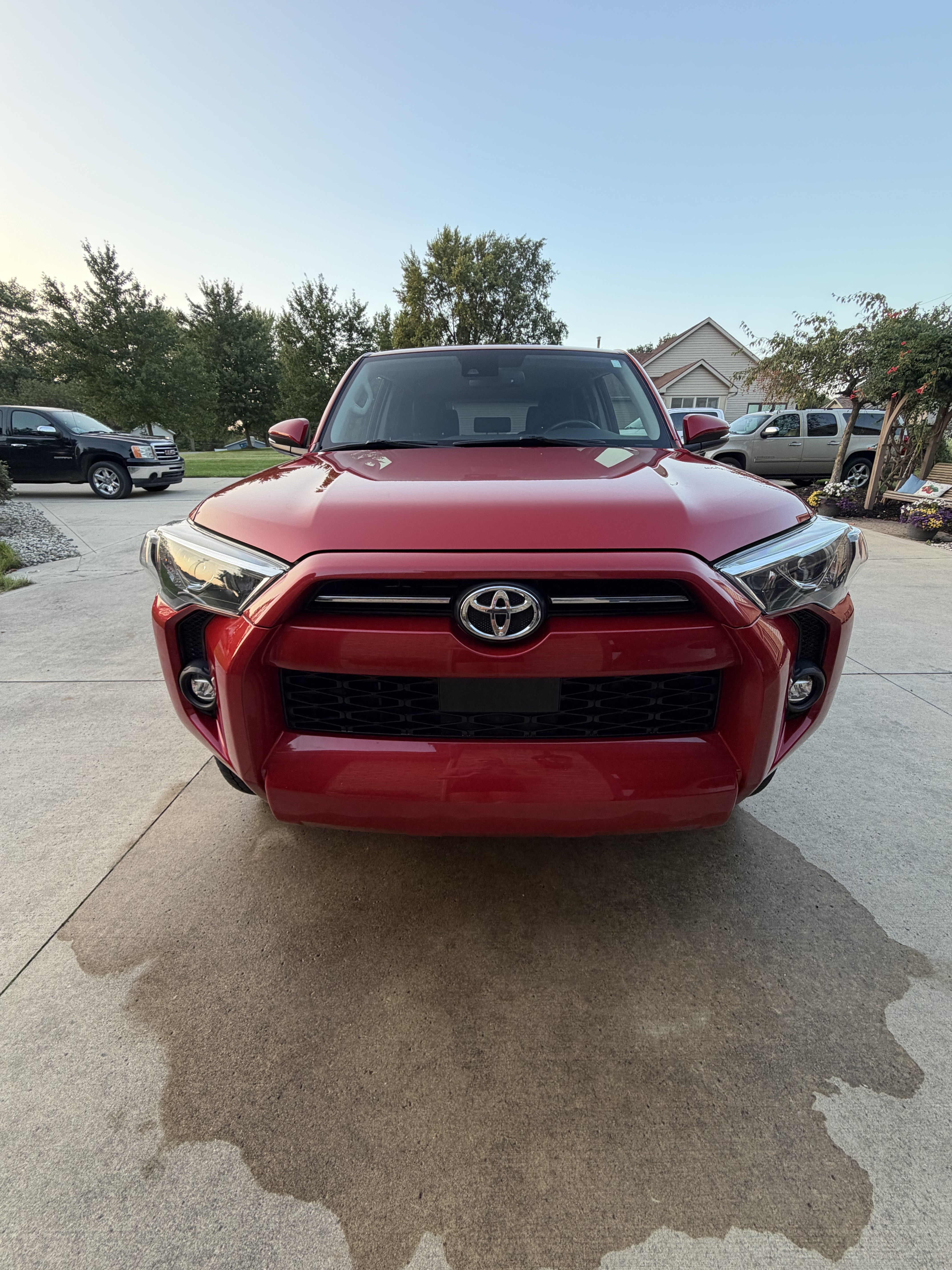 Used 2023 Toyota 4Runner SR5 Premium AWD/4WD image 2