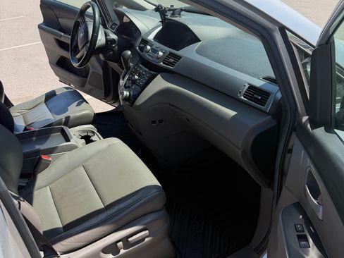 Used 2013 Honda Odyssey EX-L image 10