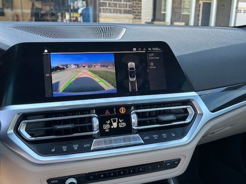 Used 2022 BMW 430i xDrive 430i xDrive Convertible 2D w/ Premium Package image 13