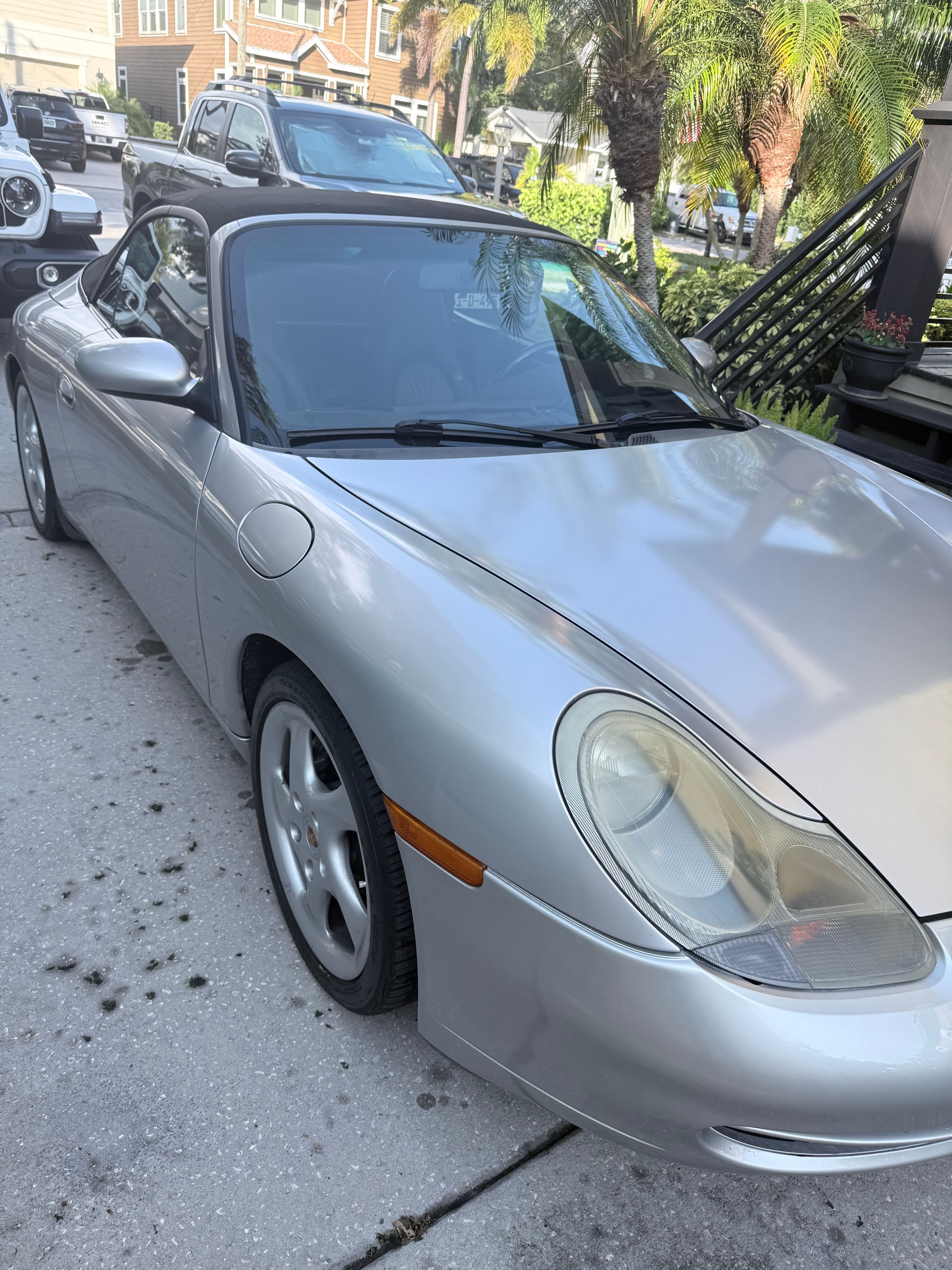 Used 2000 Porsche 911 Cabriolet image 2