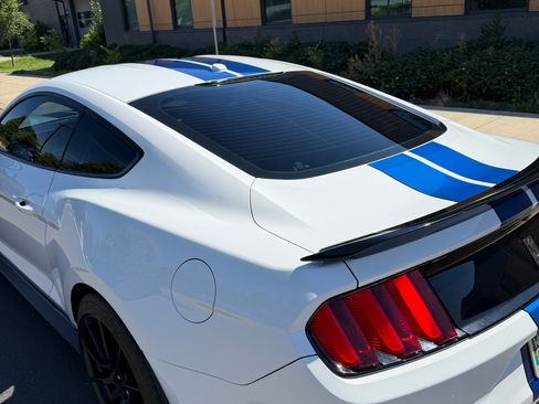 Used 2017 Ford Mustang Shelby GT350 RWD image 5