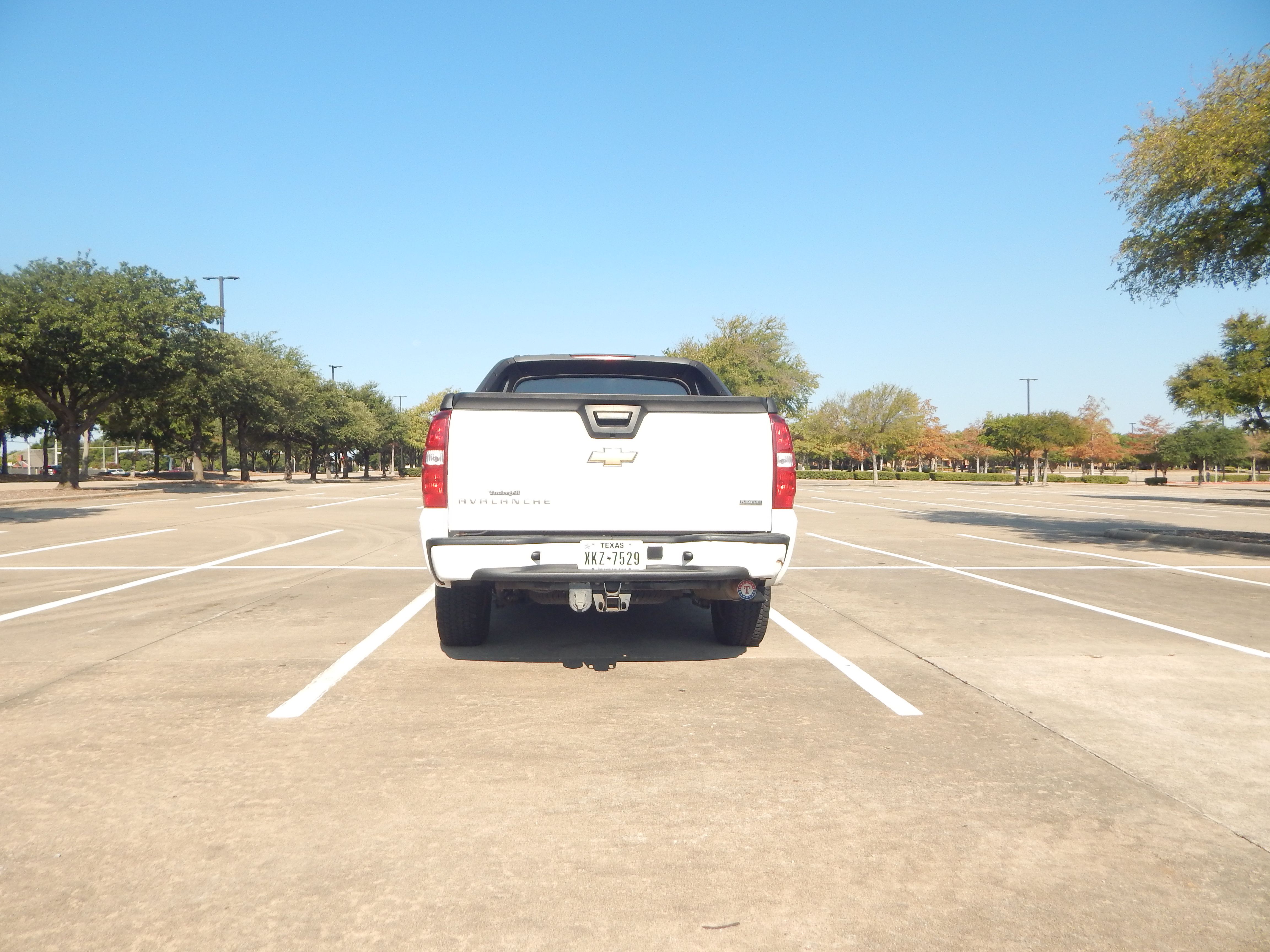 Used 2011 Chevrolet Avalanche LS RWD image 19