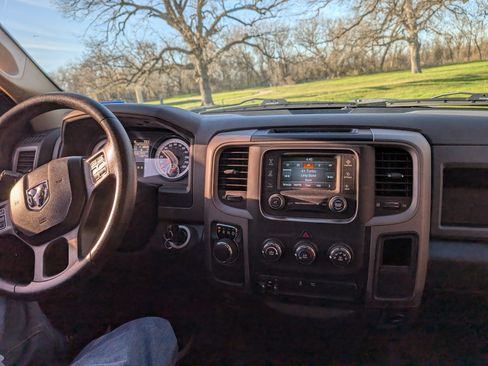 Used 2015 RAM 1500 Tradesman image 11