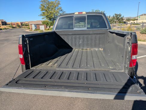 Used 2006 Ford F150 Lariat image 18