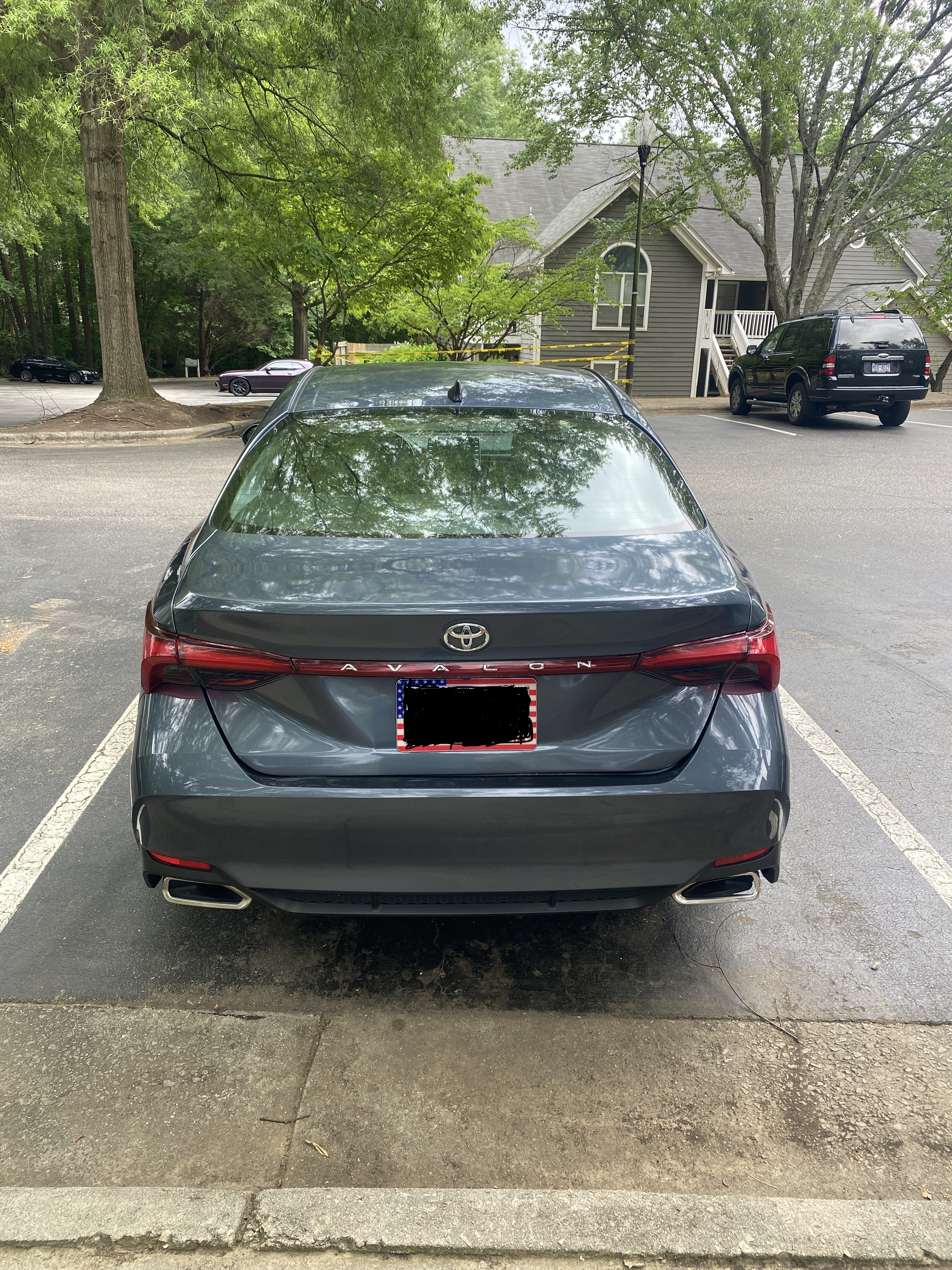 Used 2022 Toyota Avalon XLE FWD image 10