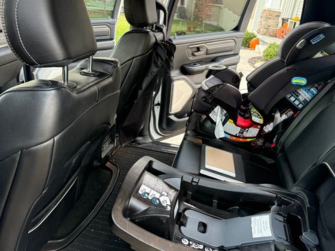 Used 2021 RAM 1500 Limited w/ Night Edition image 10