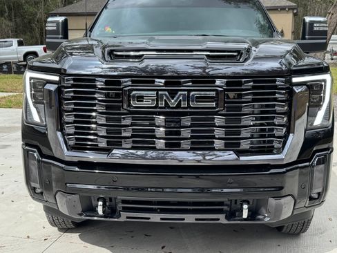 Used 2024 GMC Sierra 3500 Denali Ultimate image 4