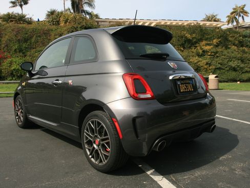 Used 2019 FIAT 500 Abarth w/ Popular Equipment Package FWD image 6