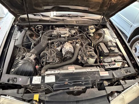 Used 1996 Ford Thunderbird LX RWD image 14