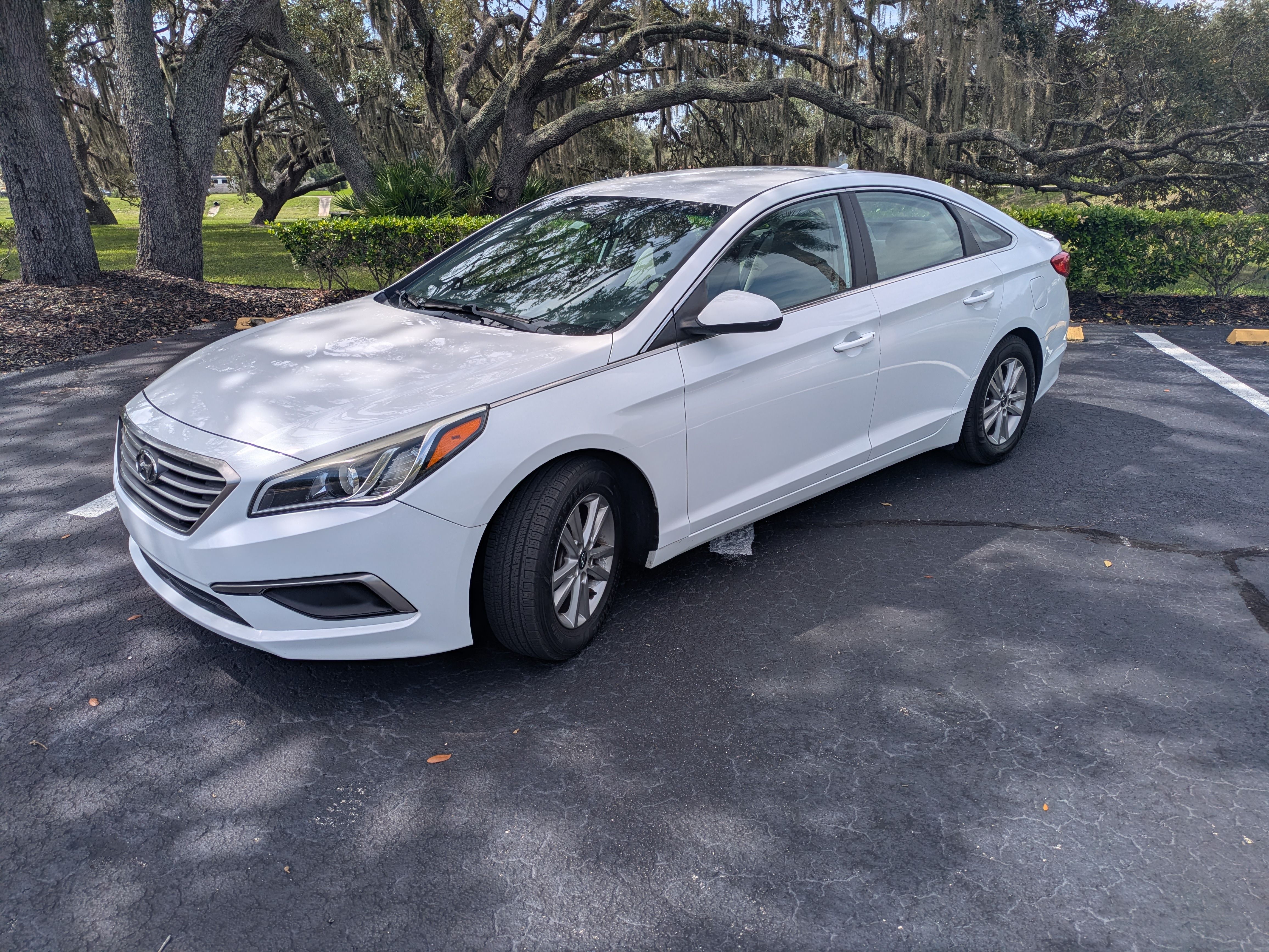 Used 2017 Hyundai Sonata ECO FWD image 1