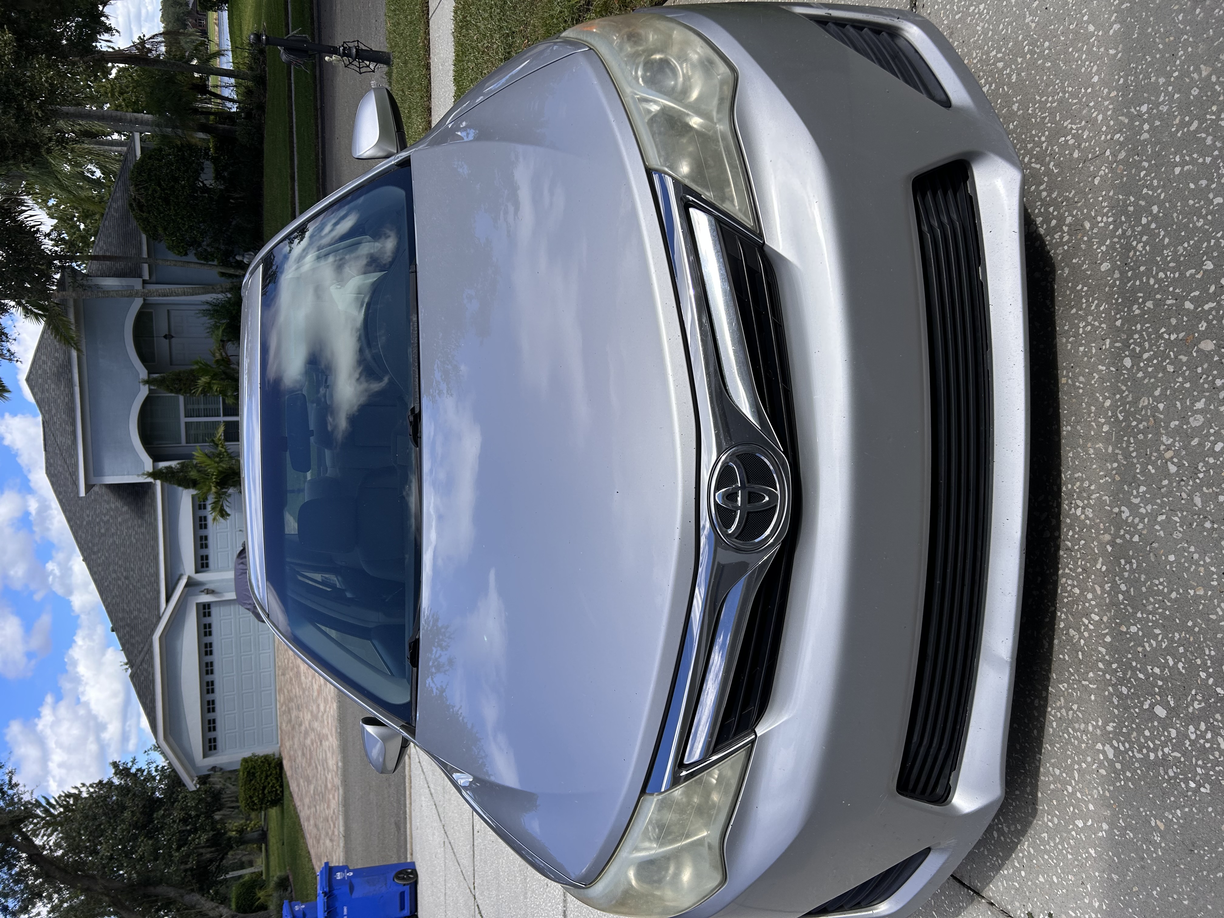 Used 2012 Toyota Camry LE FWD image 2